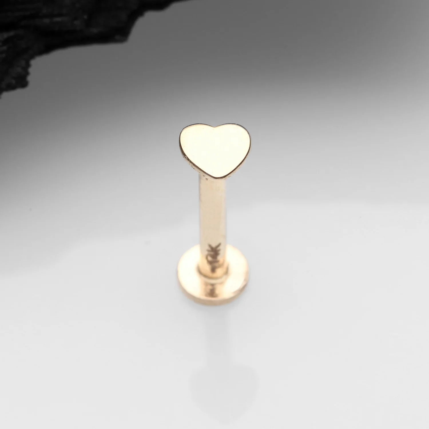 14 Karat Gold OneFit Threadless Flat Heart Top Flat Back Stud Labret - Image 2