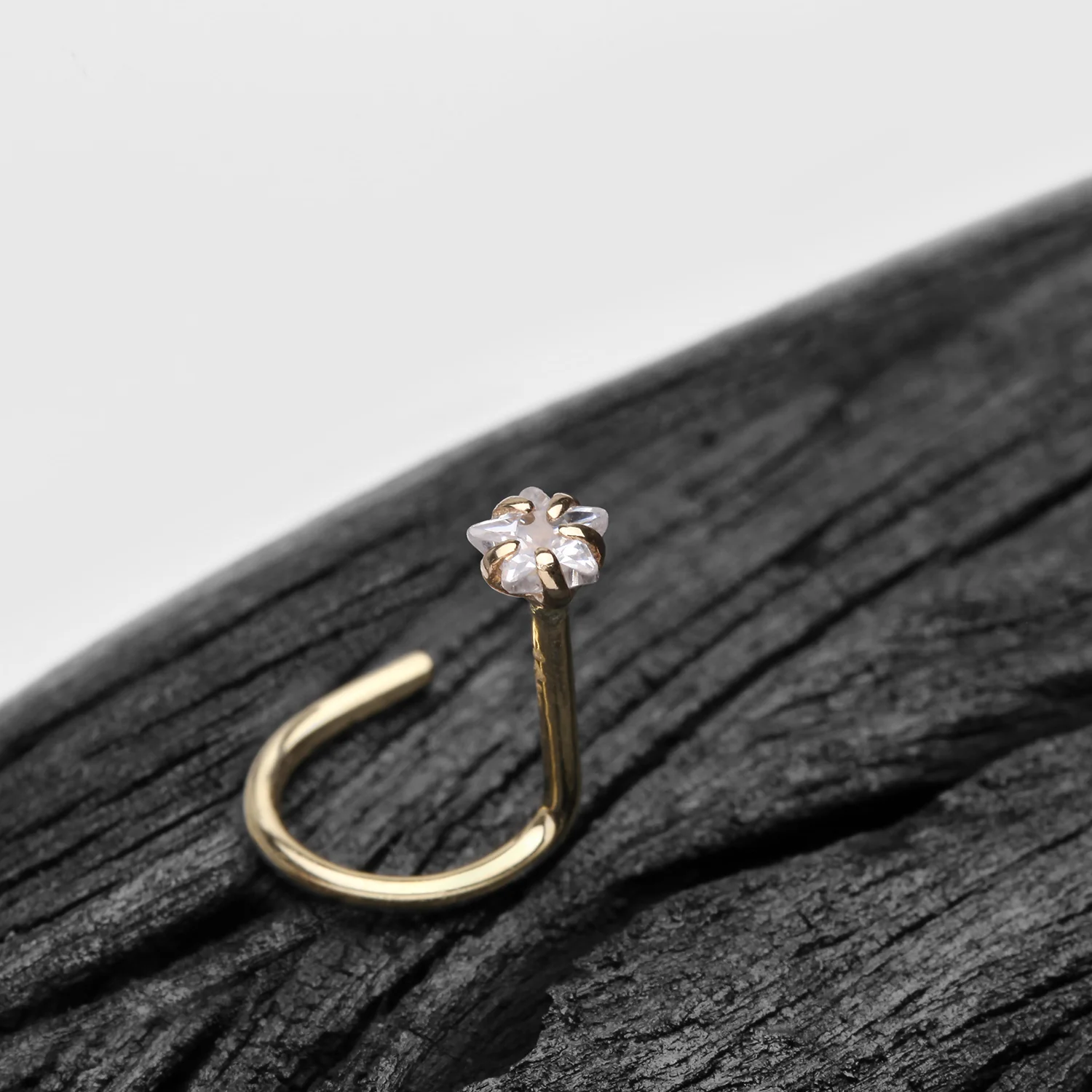 14 Karat Gold Star Prong Set Gem Sparkle Nose Screw Ring - Image 2