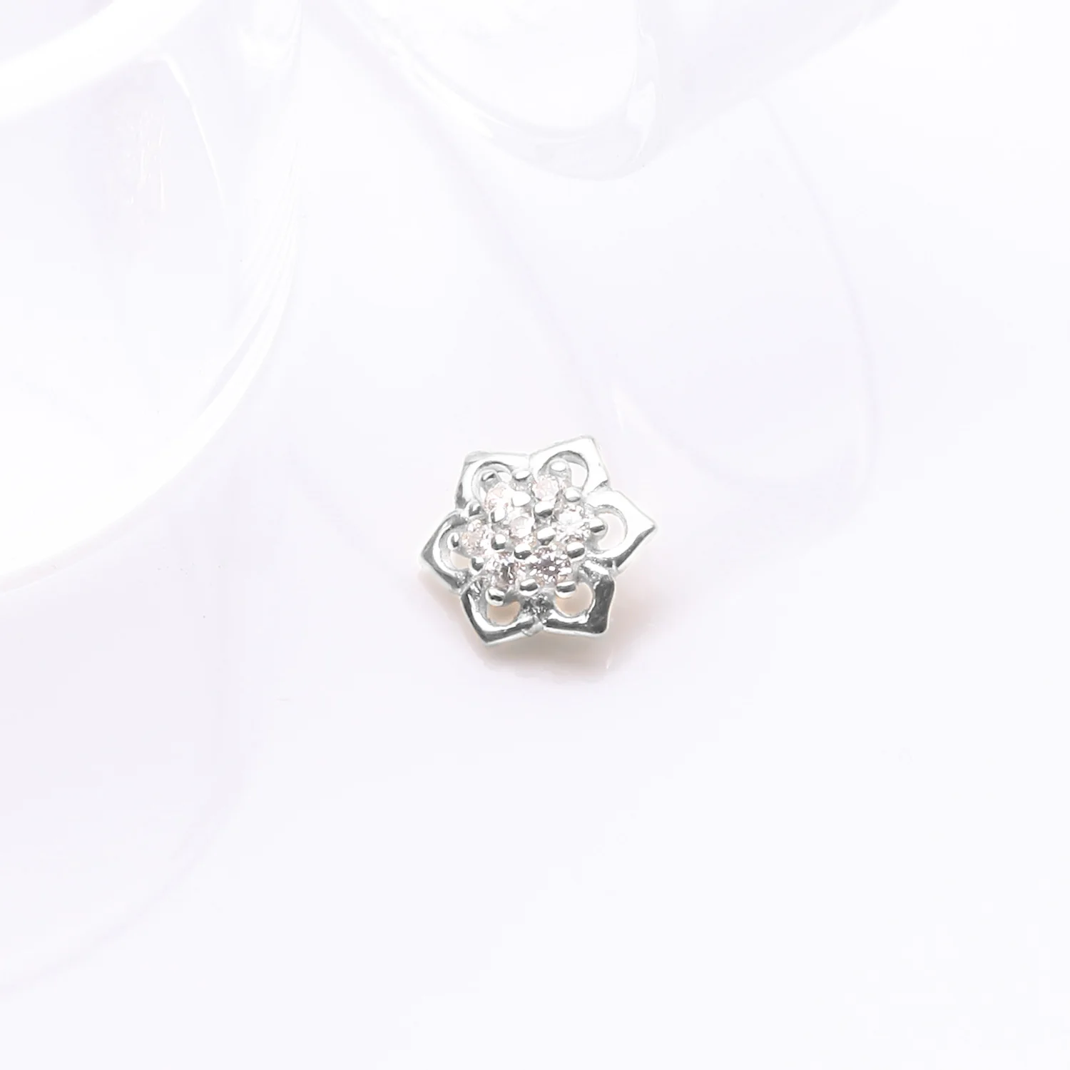 14 Karat White Gold Brilliant Sparkle Lotus Flower Dermal Anchor Top Part - Image 2