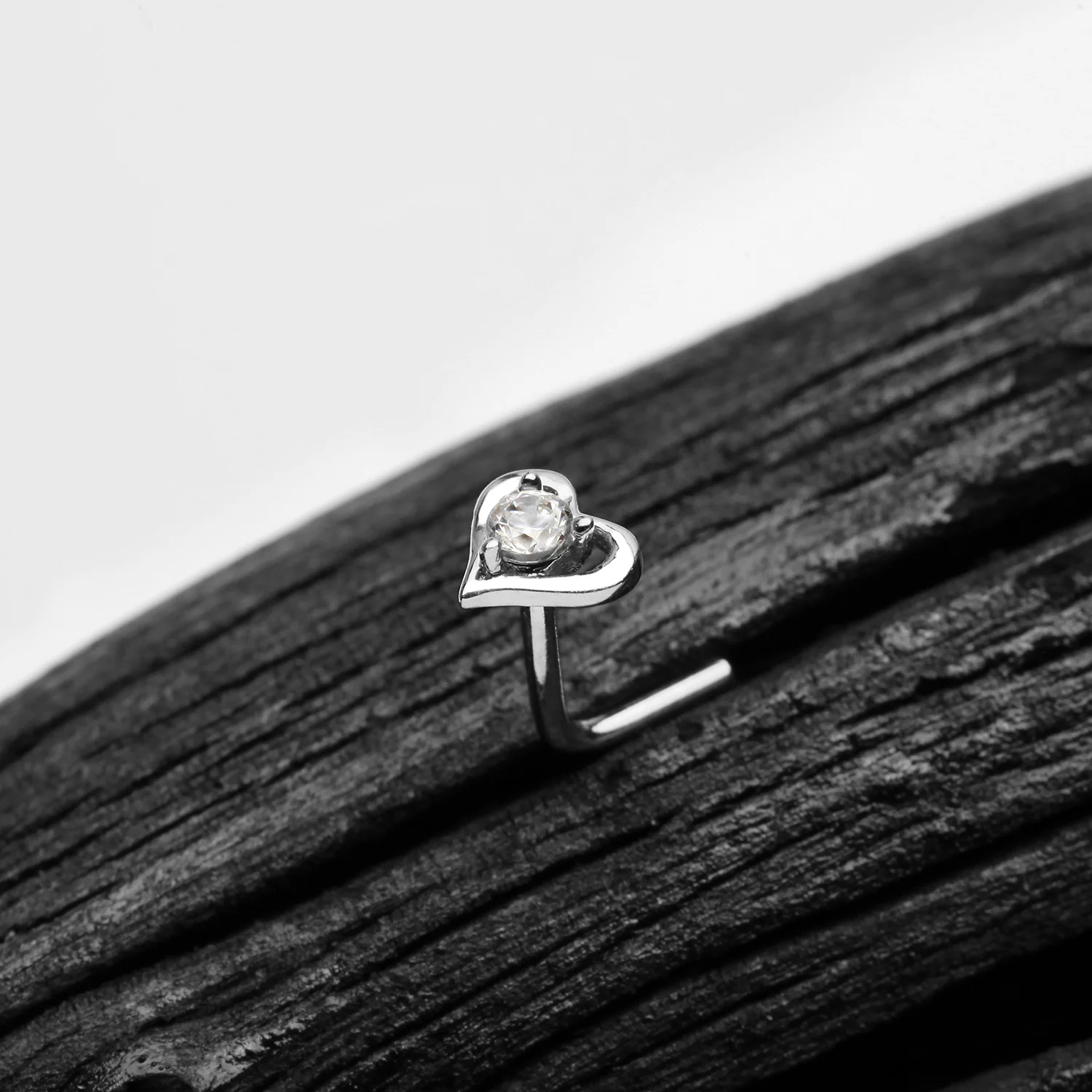 14 Karat White Gold Hollow Heart Sparkle L-Shaped Nose Ring - Image 2