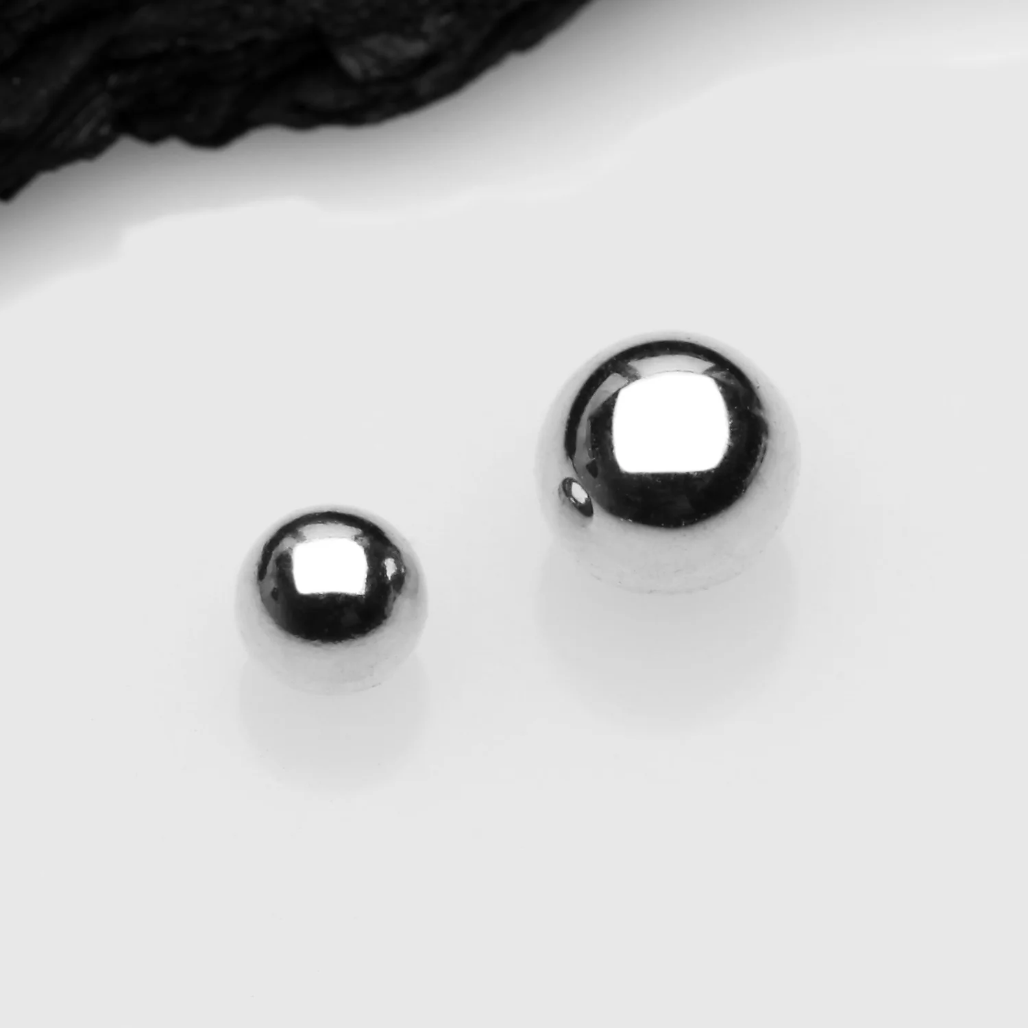 14 Karat White Gold Threaded Solid Ball Top Part - Image 2