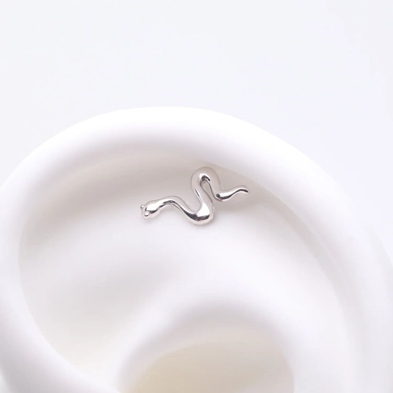 14 Karat White Gold OneFit Threadless Slithering Snake Top Part - Image 2
