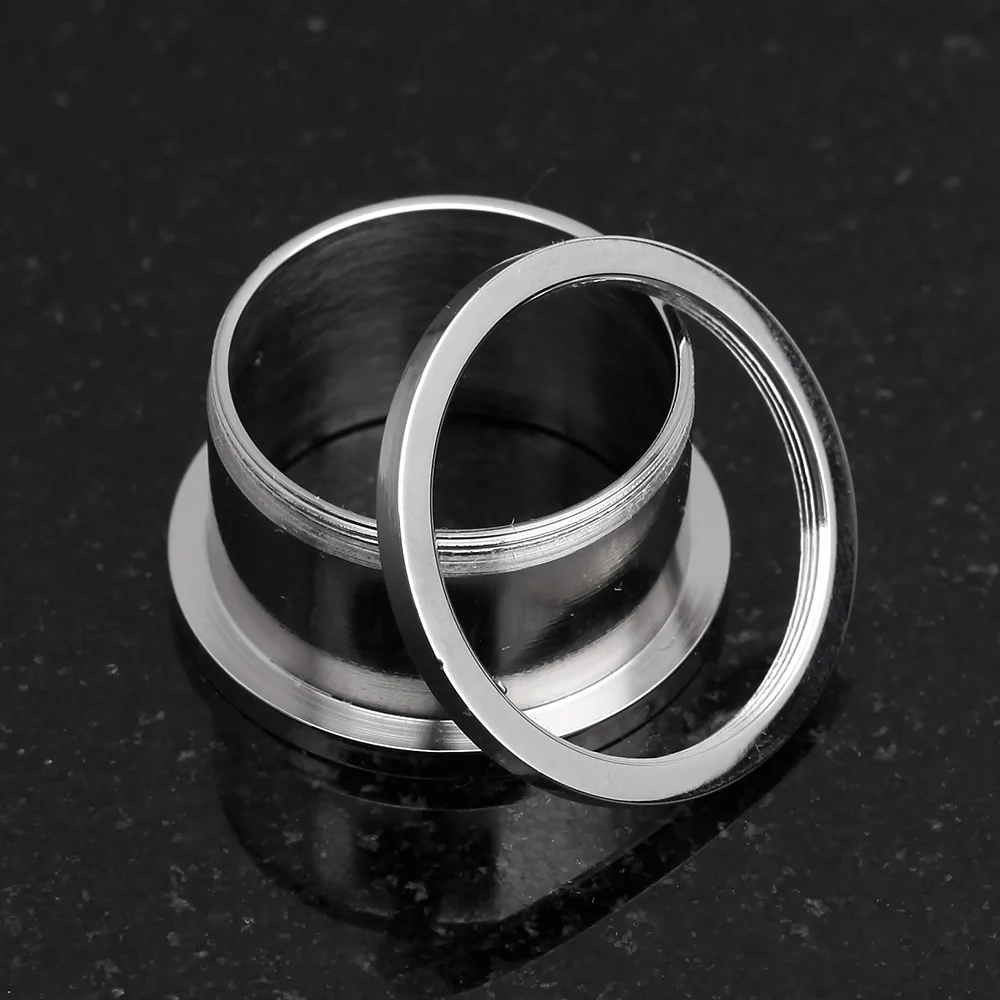 A Pair of Basic Steel Screw-Fit Ear Gauge Tunnel Plug - Image 3