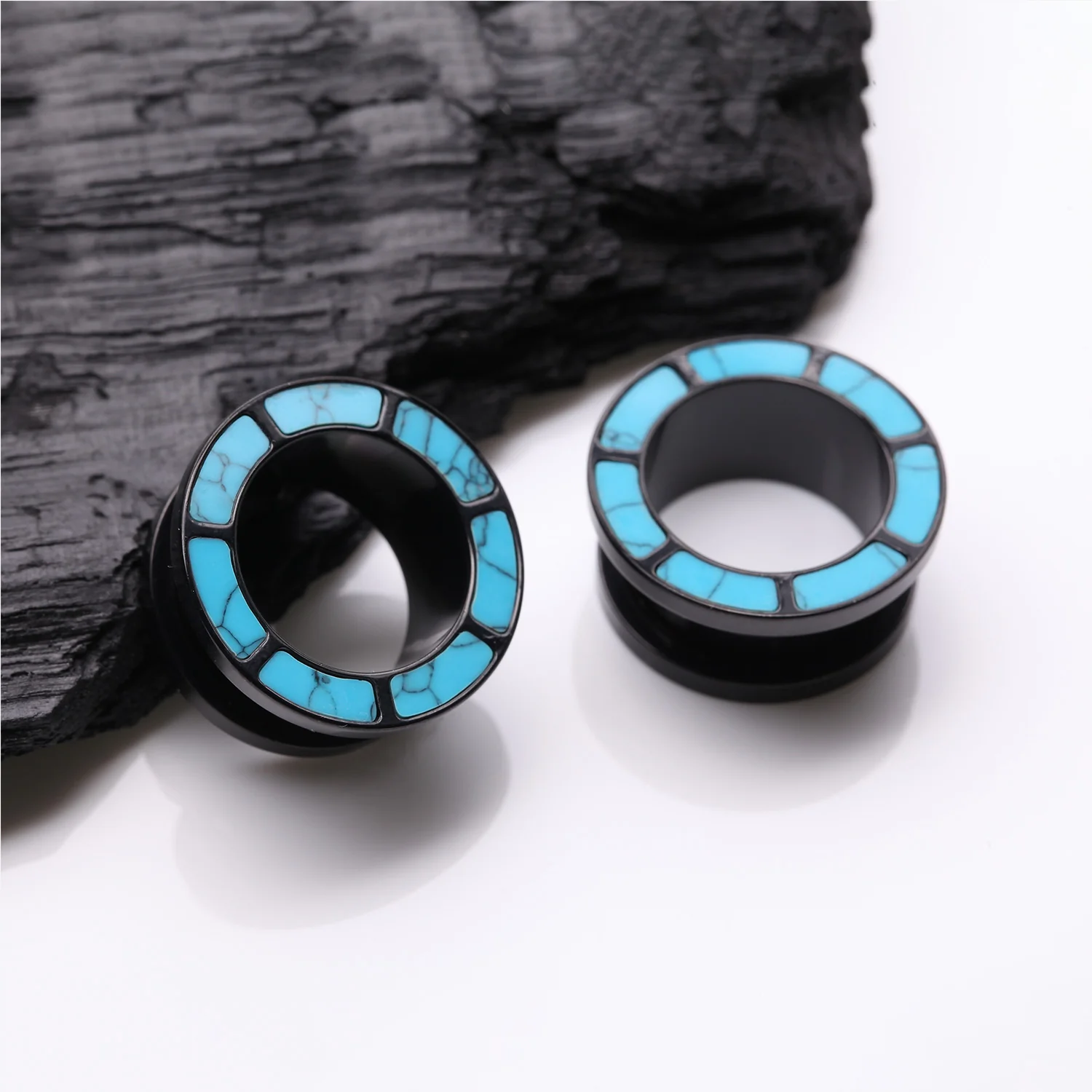 A Pair of Blackline Turquoise Rimmed Screw-Fit Tunnel Plug - Image 2