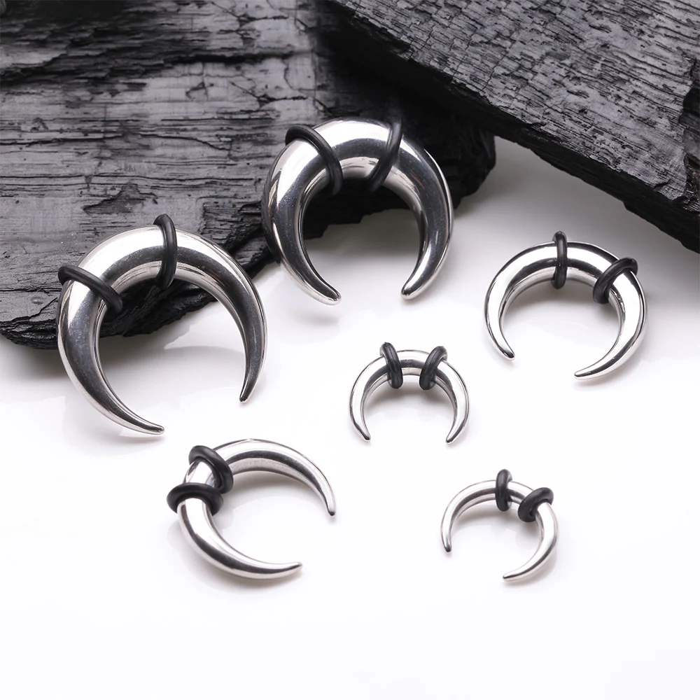 A Pair of Buffalo Pincher Hanging Steel Taper with O-Rings - Image 3