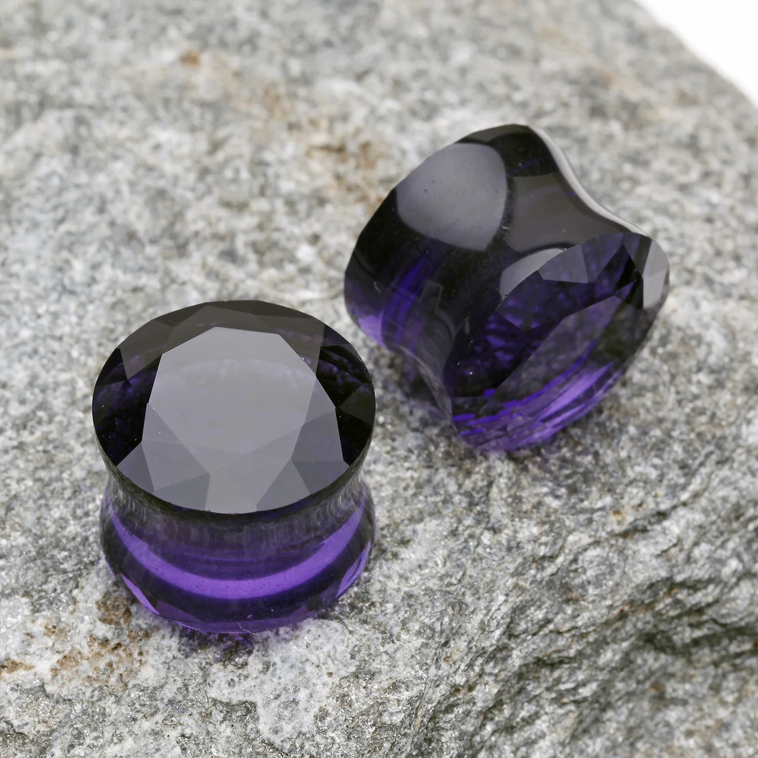 A Pair of Faceted Pyrex Glass Gem Double Flared Ear Gauge Plug - Image 2