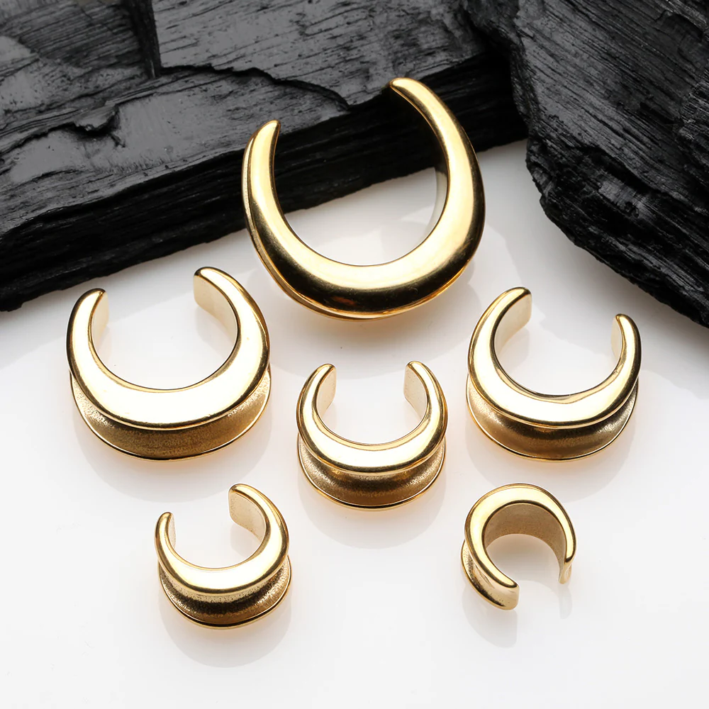 A Pair of Golden Classic Saddle Spreader Steel Double Flared Ear Plug - Image 3