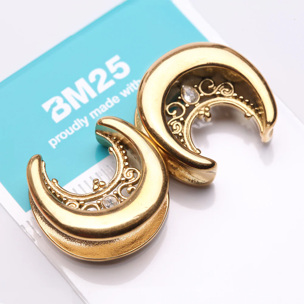 A Pair of Golden Royal Filigree Sparkle Saddle Spreader Steel Double Flared Plug - Image 4