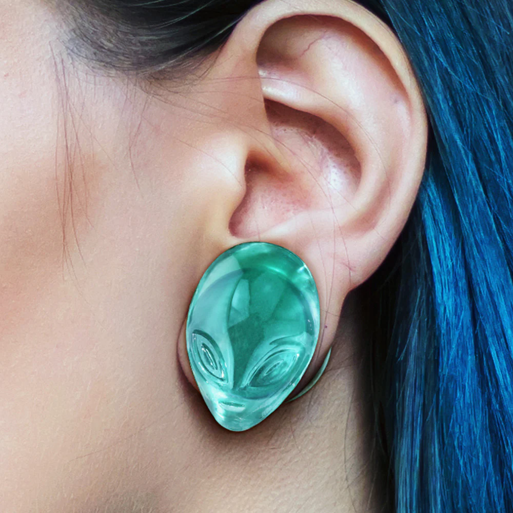 A Pair of Green Alien Head Glass Double Flare Plugs - Image 5