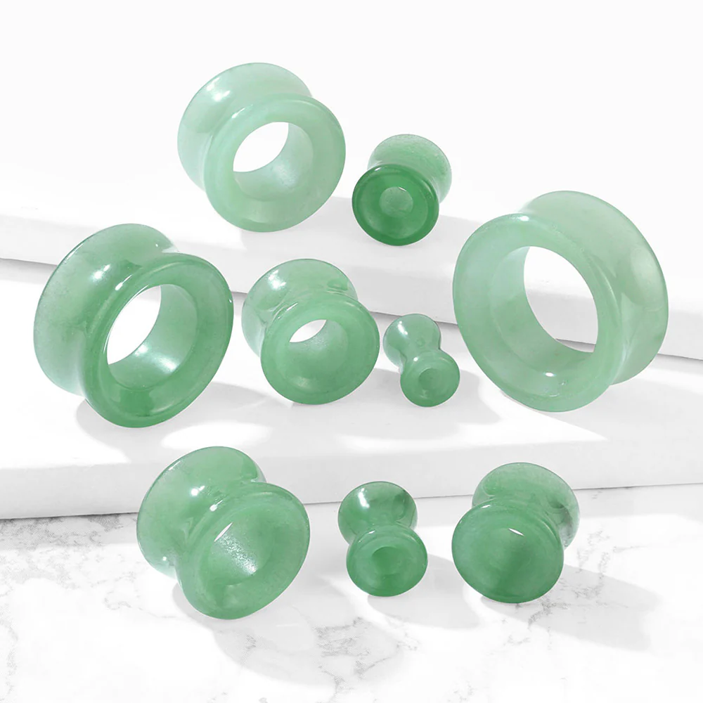 A Pair of Green Aventurine Jade Stone Double Flared Eyelet Plug - Image 3