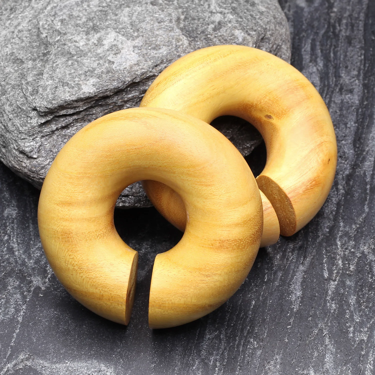 A Pair of Jackfruit Wood Hoop Hanger Plug - Image 2