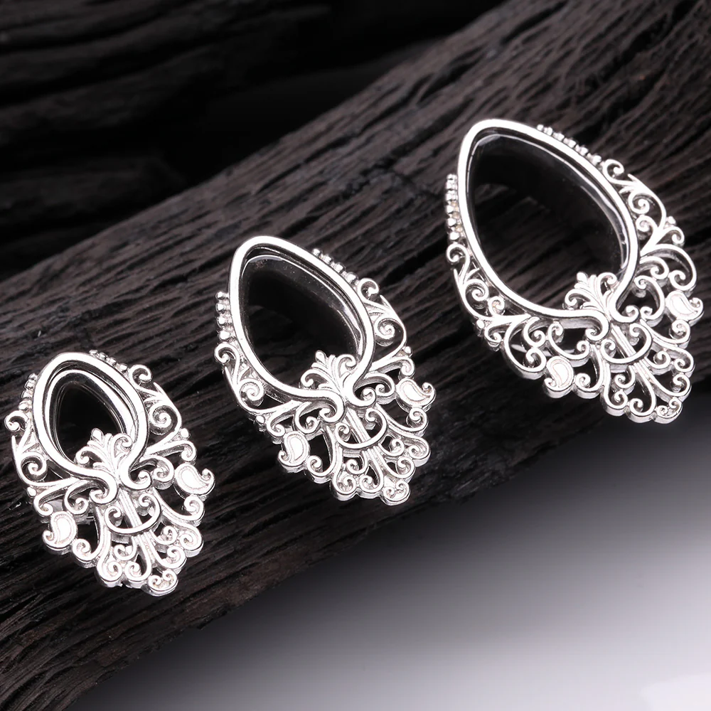 A Pair of Majestic Filigree Teardrop Steel Double Flared Tunnel Plug - Image 4