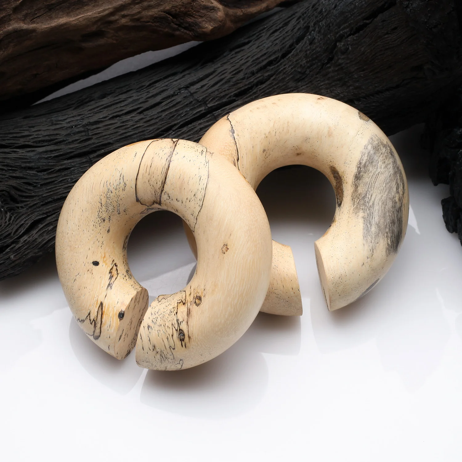 A Pair Of Old Tamarind Wood Hoop Hanger Plug - Image 2