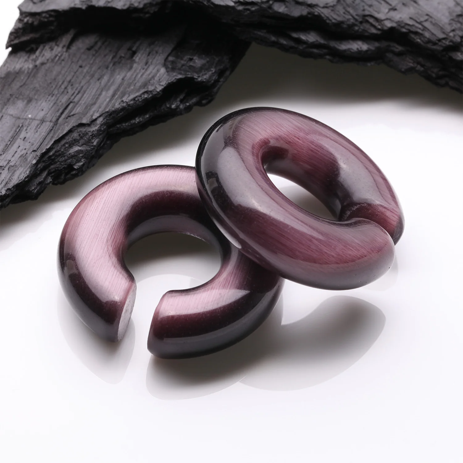 A Pair of Purple Cat Eye Stone Hoop Hanger Plug - Image 2