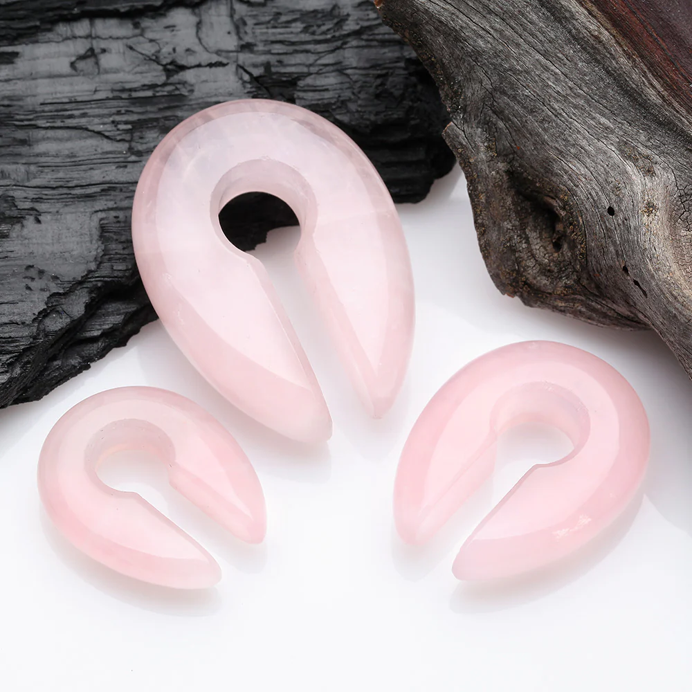 A Pair of Rose Quartz Stone Keyhole Ear Weight Gauge Hanger - Image 3