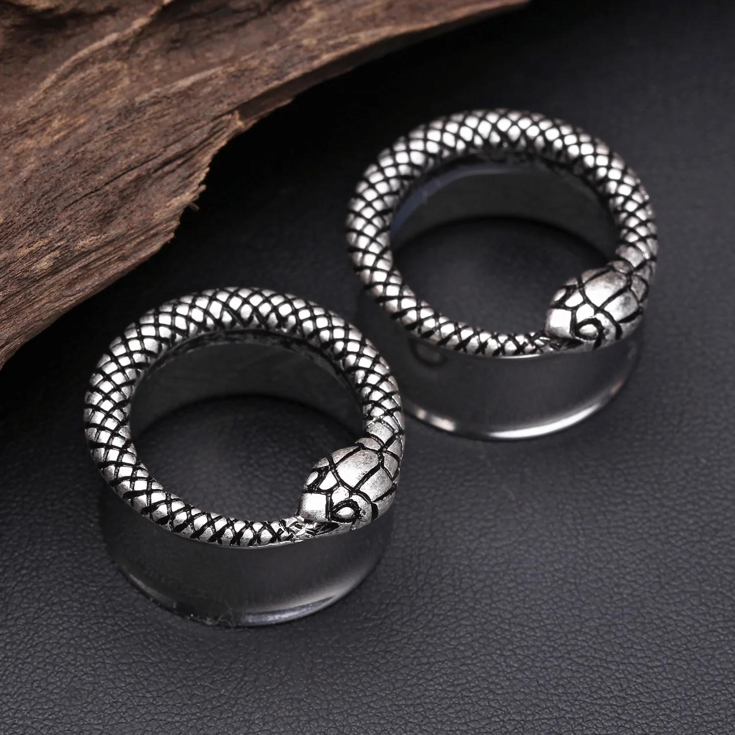 A Pair of Vicious Serpent Snake Steel Ear Gauge Tunnel Plug - Image 2