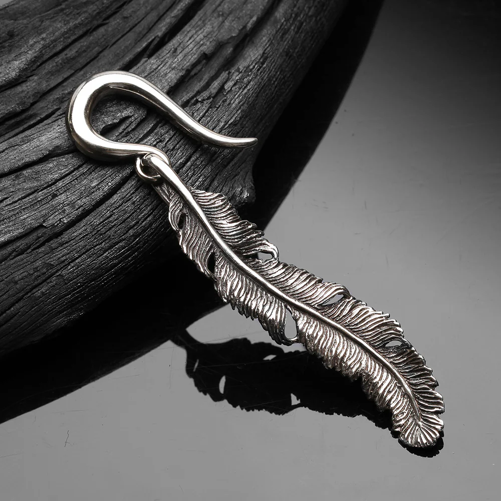 A Pair of Vintage Enchanted Bali Feather White Brass Ear Weight Hanger - Image 3