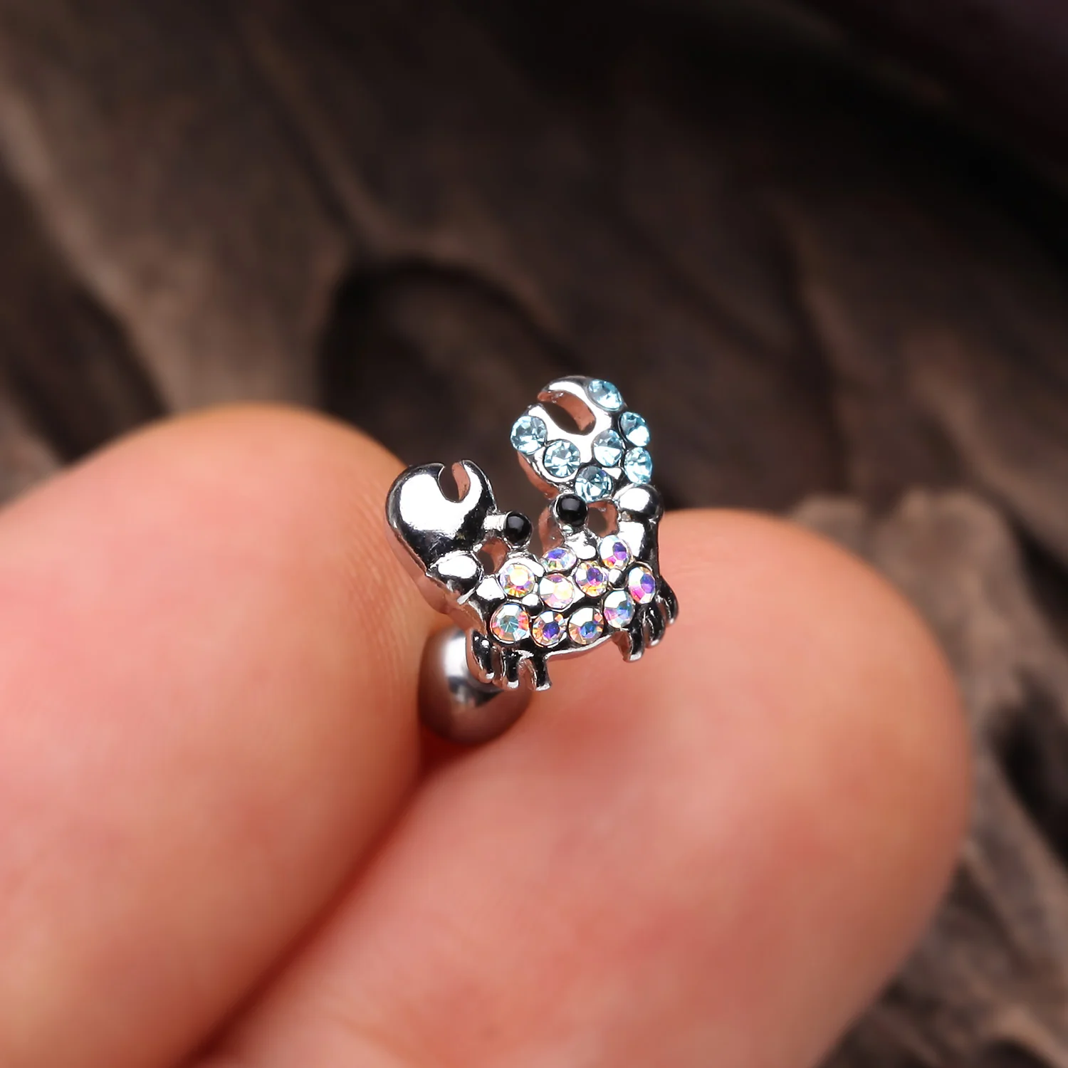 Adorable Fiddler Crab Sparkle Cartilage Tragus Earring - Image 2