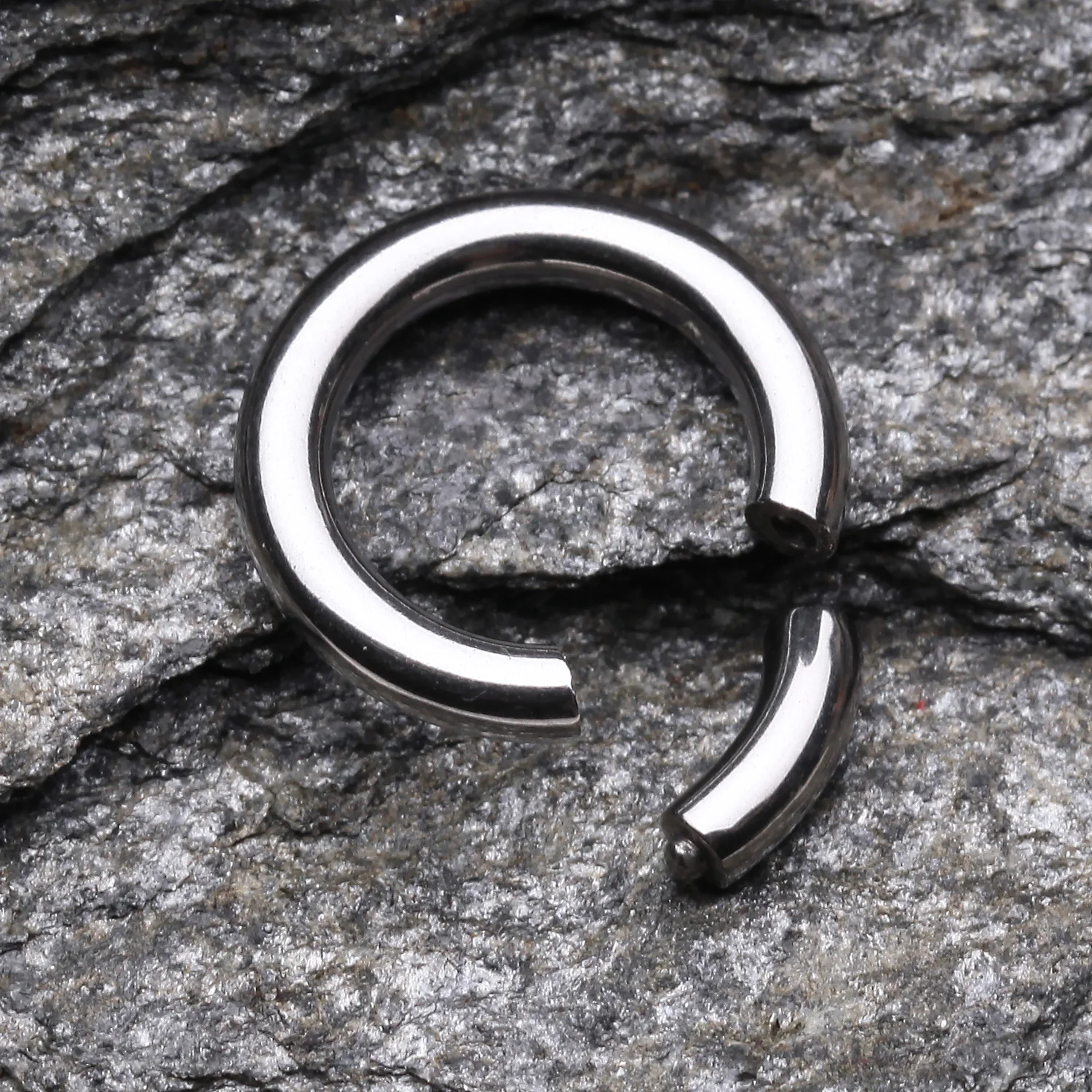 Basic Steel Segmented Captive Bead Ring - Image 2