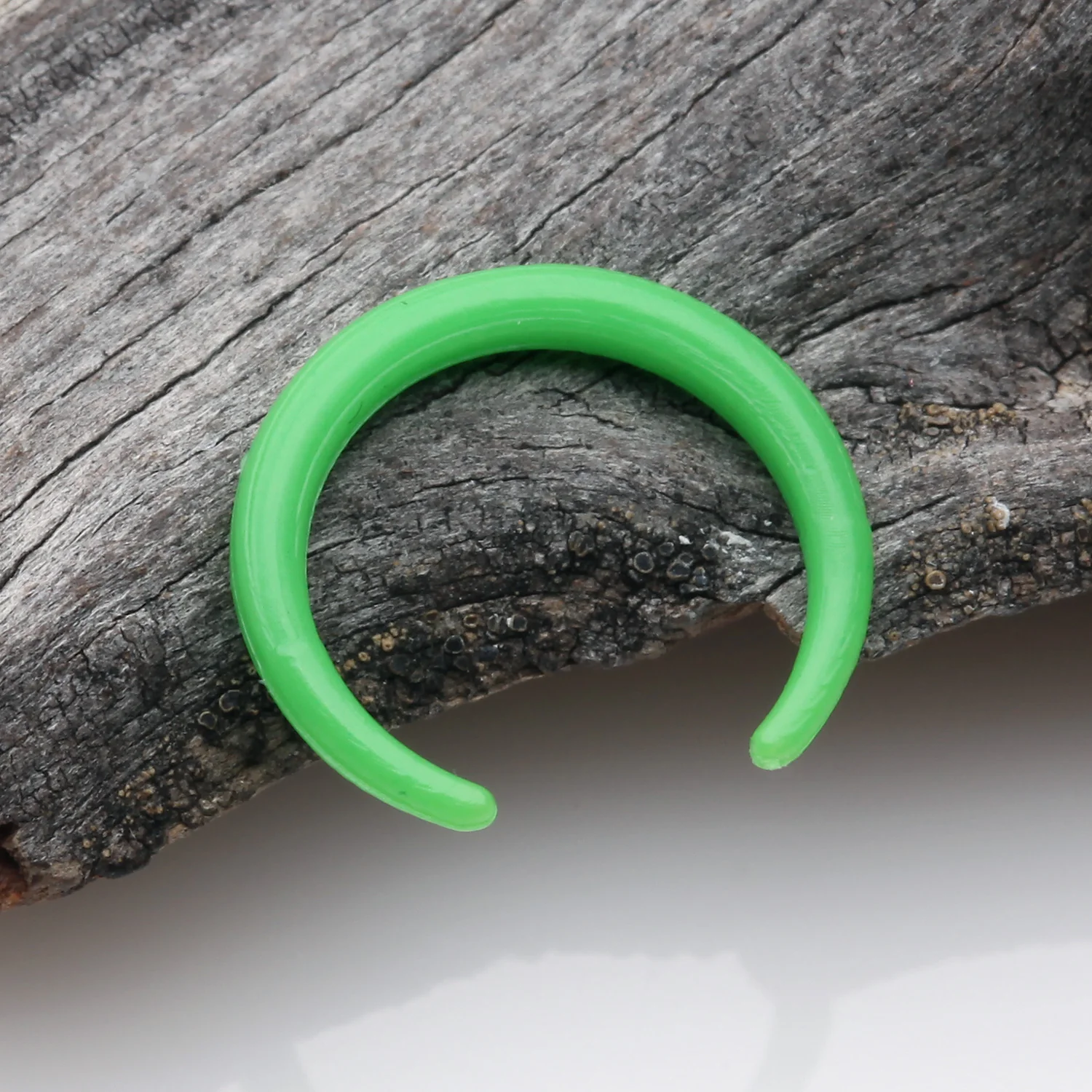 Bio-Flexible Soft Touch Septum Retainer - Image 2