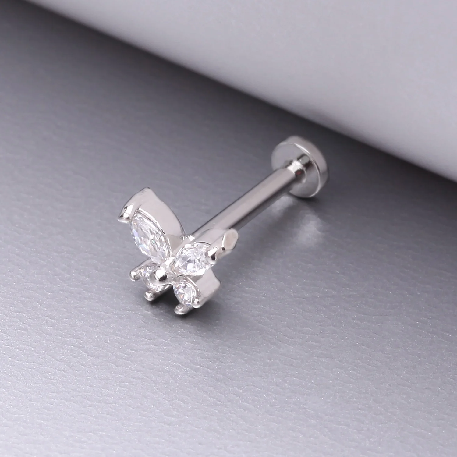 Butterfly Sparkle Prong Set Top Internally Threaded Steel Flat Back Stud Labret - Image 2