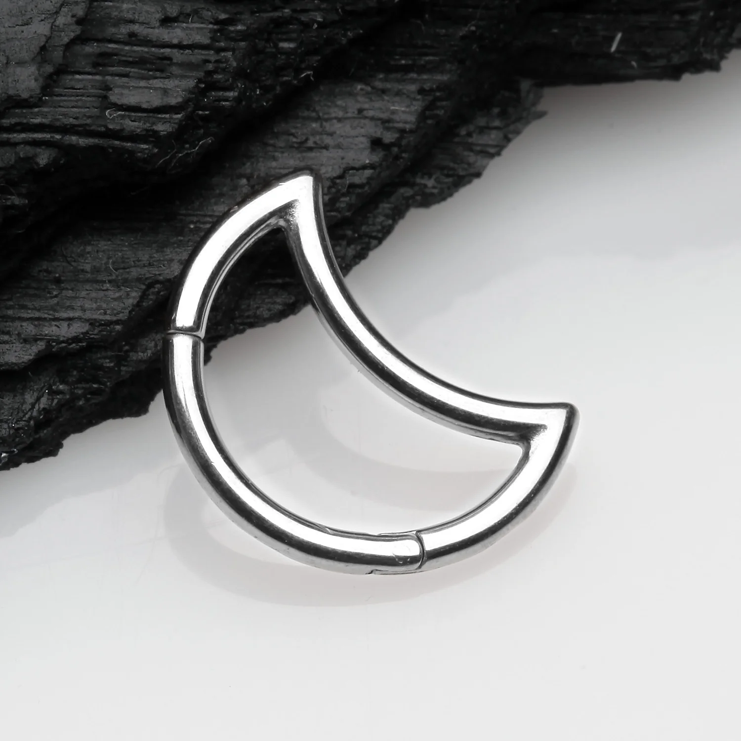 Crescent Moon Seamless Clicker Hoop Ring - Image 2