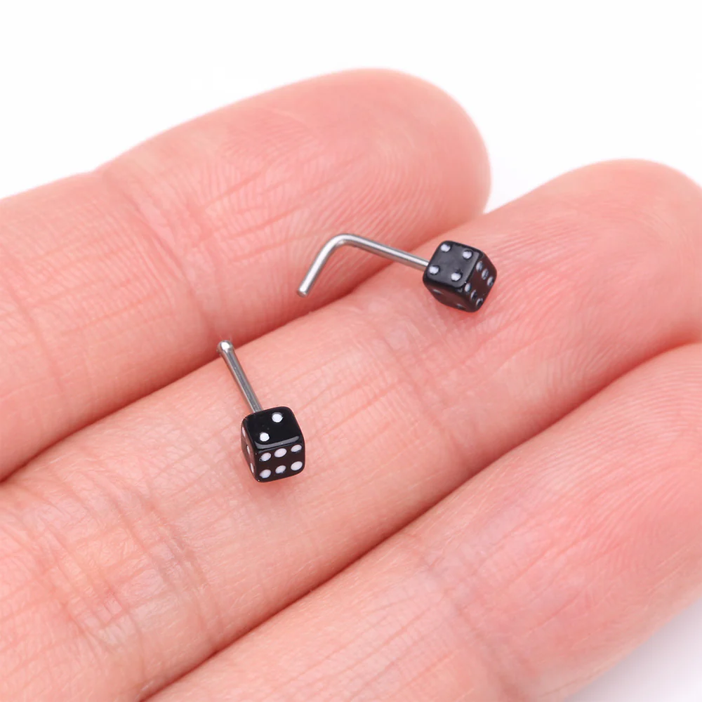 Dice Top Nose Stud Ring - Image 4