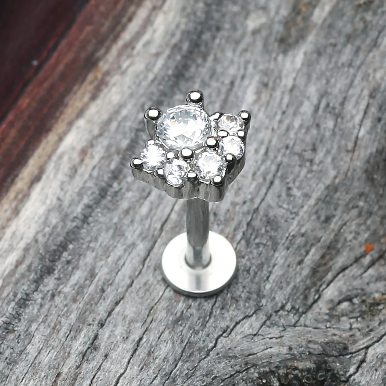 Elegant Radiant Sparkle Top Steel Labret - Image 2