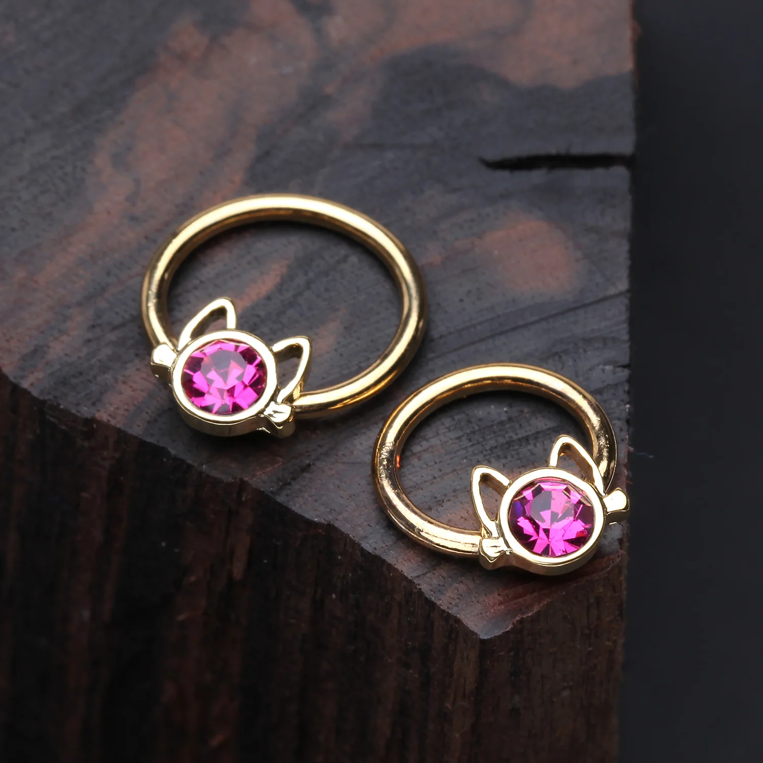 Golden Adorable Cat Face Sparkle Captive Bead Ring - Image 2
