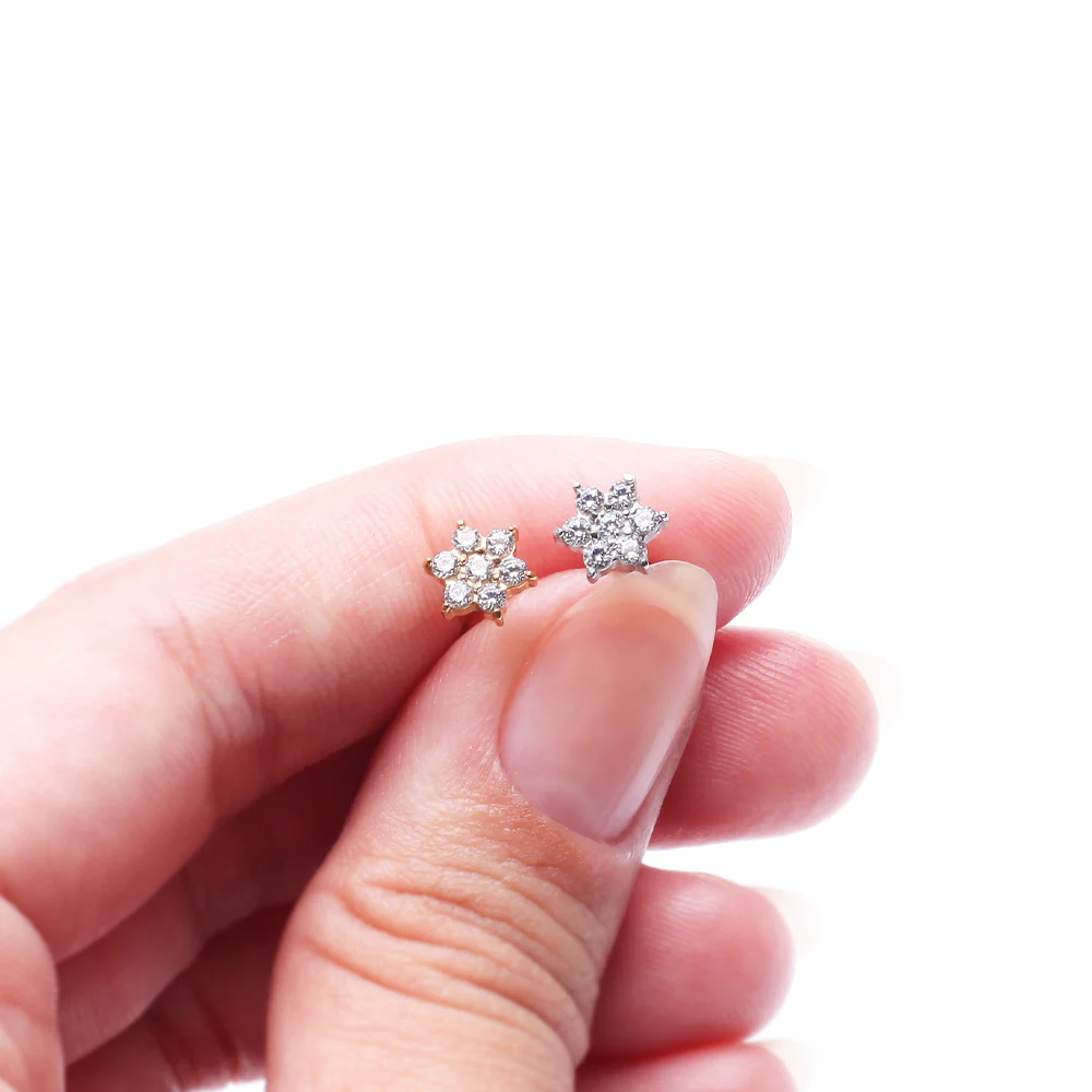 Golden Brilliant Sparkle Spring Flower Top Internally Threaded Steel Labret - Image 5