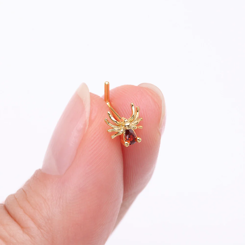 Golden Spider Sparkle L-Shaped Nose Ring - Image 3