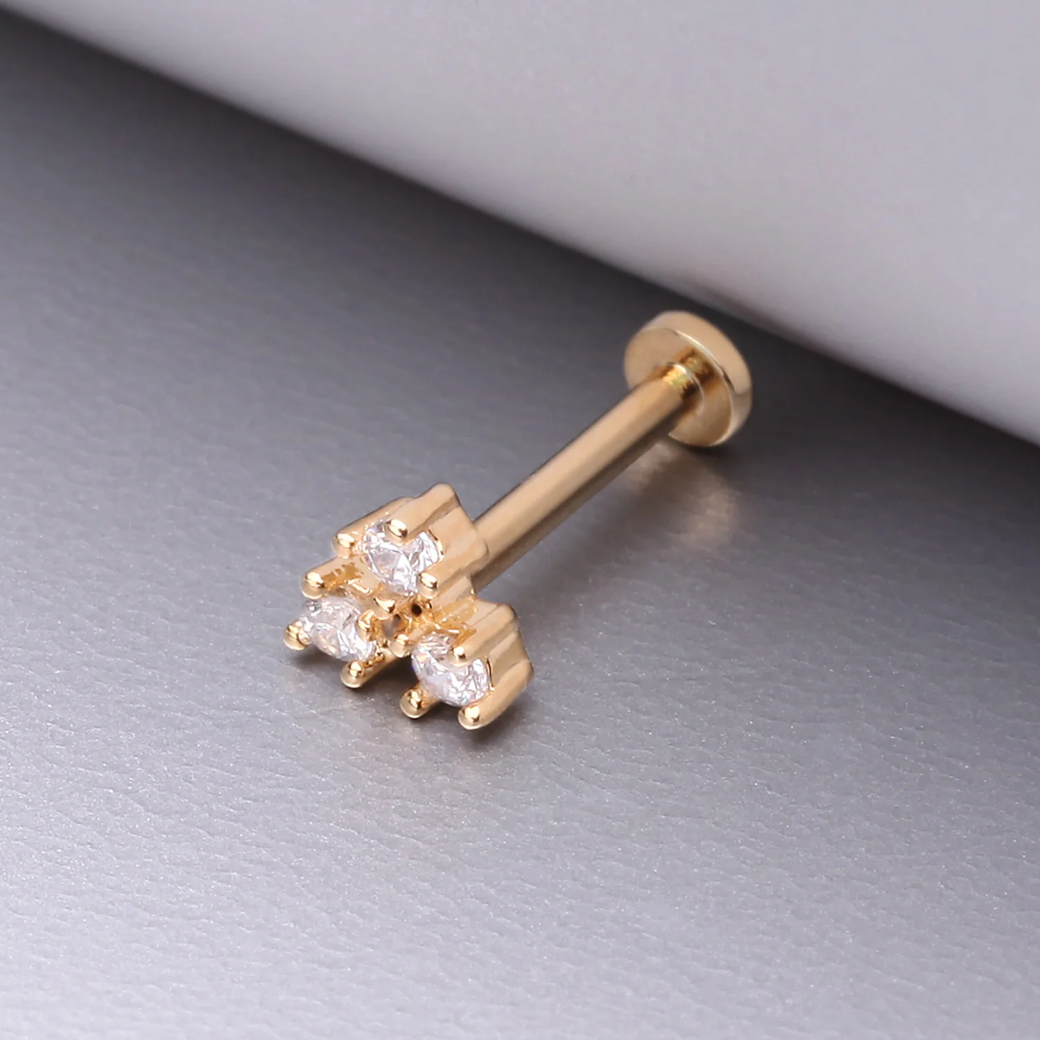 Golden Trinity Sparkle Prong Set Top Internally Threaded Steel Flat Back Stud Labret - Image 2