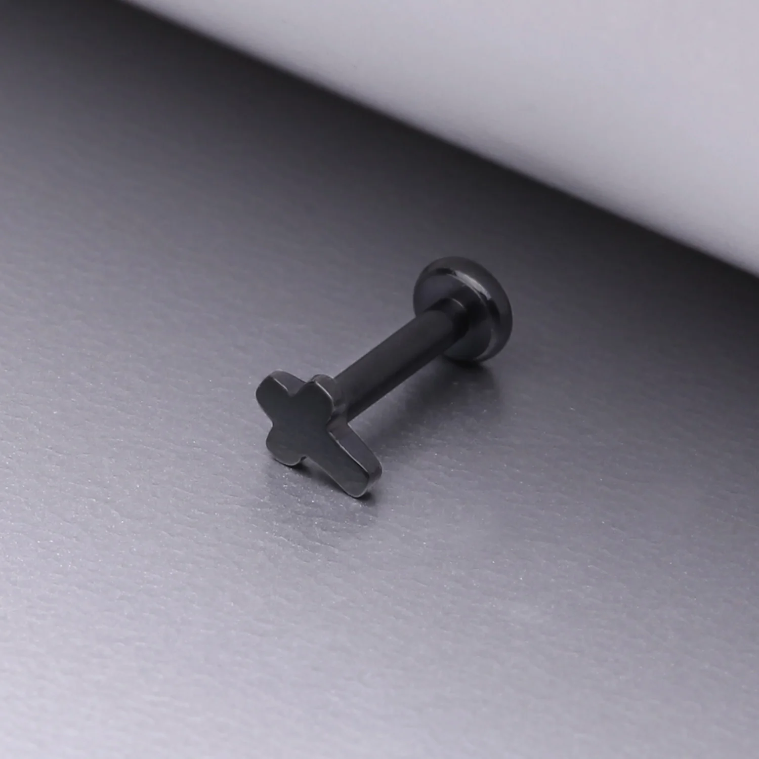 Implant Grade Titanium Blackline Cross Top Internally Threaded Flat Back Stud Labret - Image 2