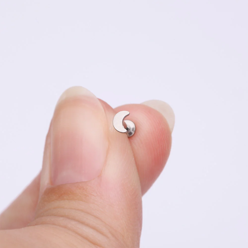 Implant Grade Titanium Crescent Moon Top Internally Threaded Flat Back Stud Labret - Image 3