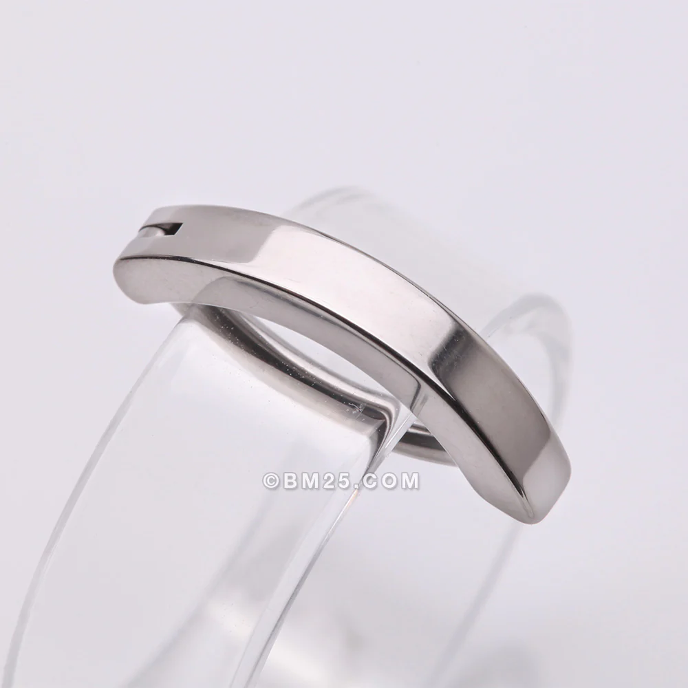 Implant Grade Titanium Minimalist Curved Bar Belly Clicker - Image 2