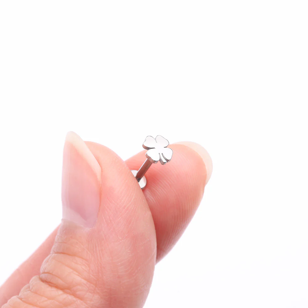 Lucky Charm Clover Top Internally Threaded Labret Flat Back Stud - Image 3