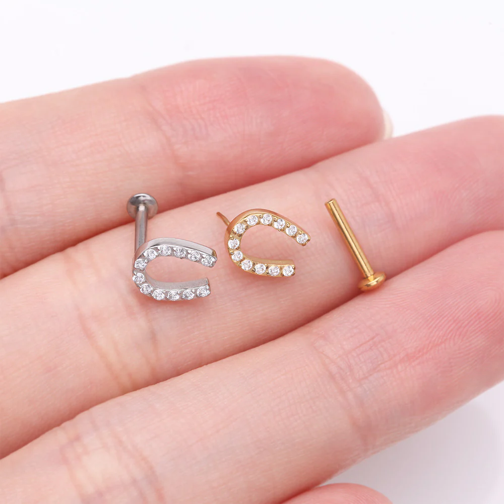 Lucky Charm Sparkle Horseshoe Threadless Flat Back Stud Labret - Image 4