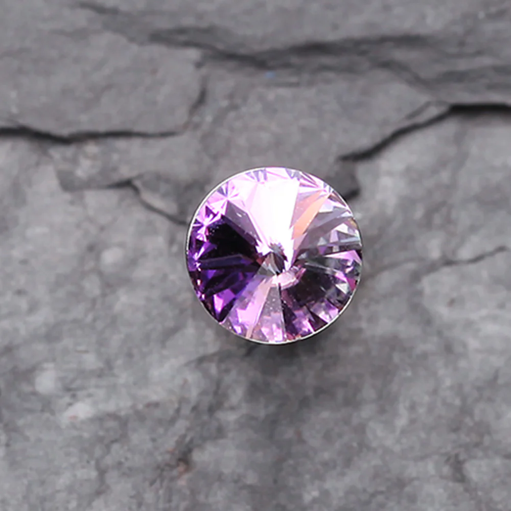 Pointy Faceted Crystal Cartilage Earring - Image 3