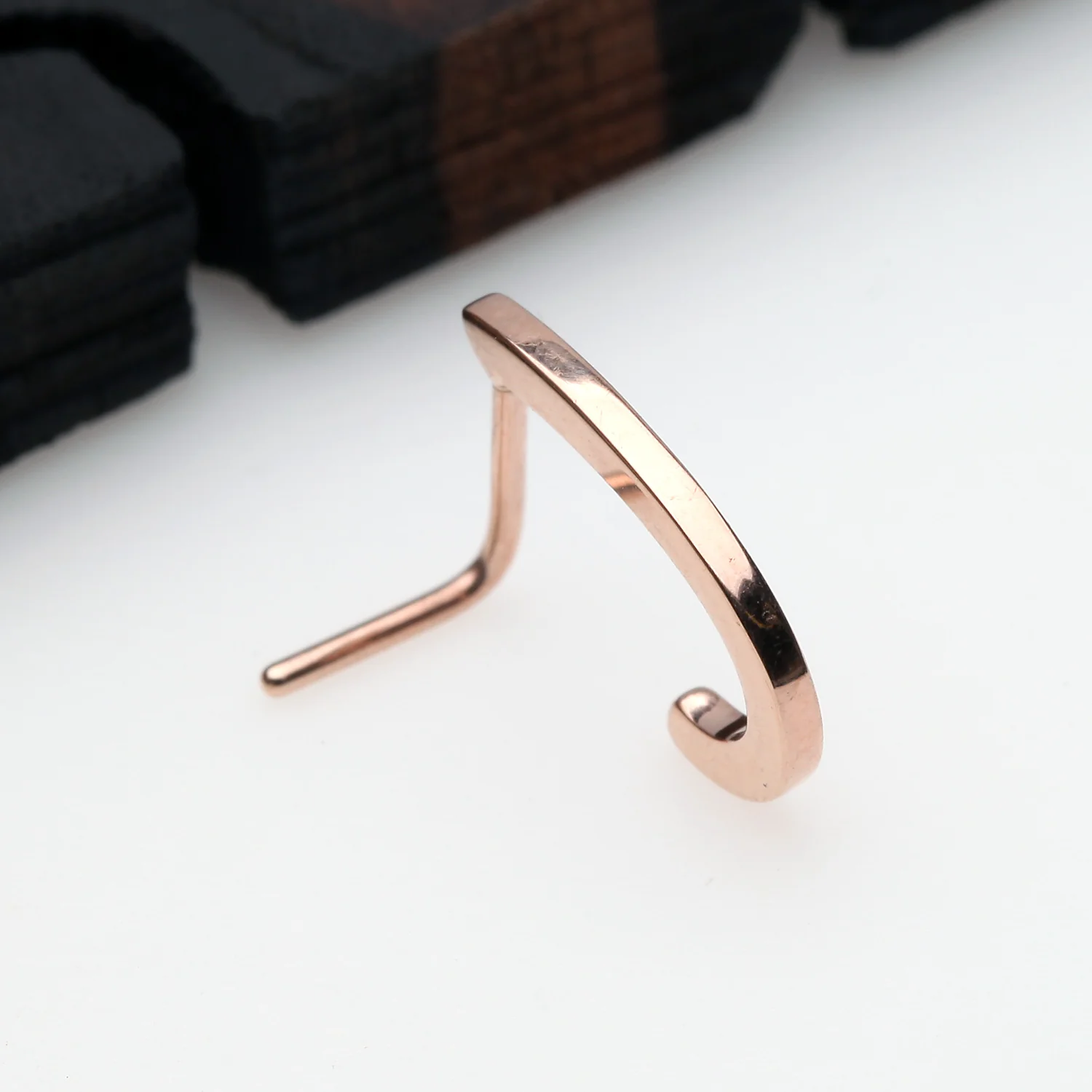 Rose Gold Basic Elegance L-Shaped Nose Hugger - Image 2