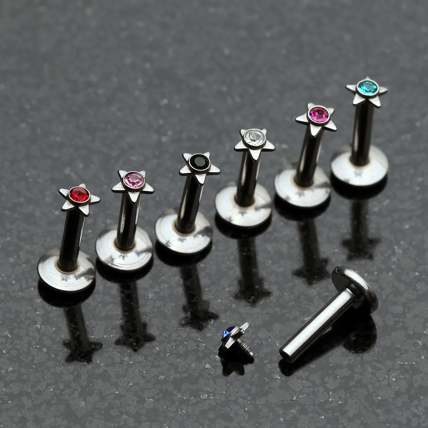 Sparkle Star Top Internally Threaded Labret - Image 2