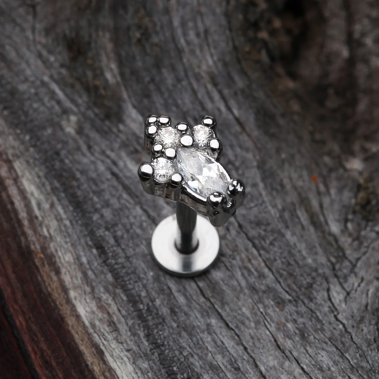 Victorian Sparkle Top Steel Labret - Image 2